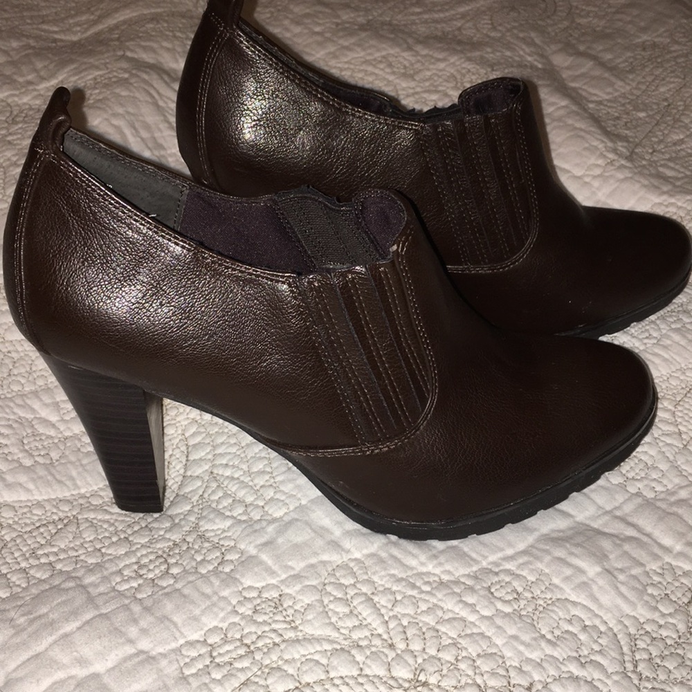 Brown leather Booties